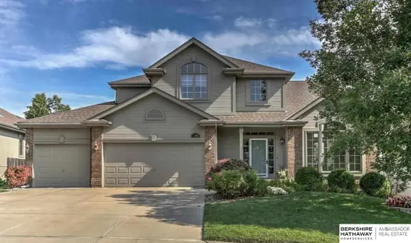 17308 Pine Circle, Omaha, NE 68130