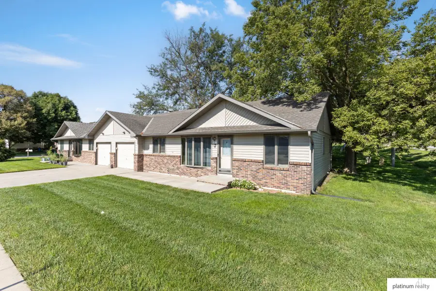 1011 N 23 Avenue, Blair, NE 68008 - #2