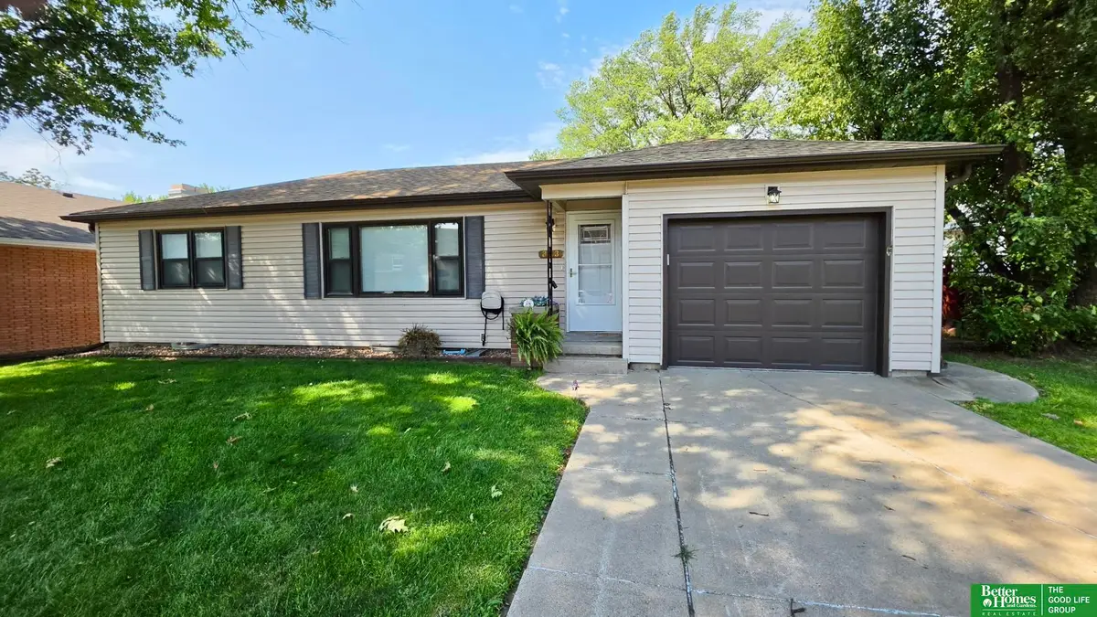 823 N Beaver Avenue, York, NE 68467 - #1