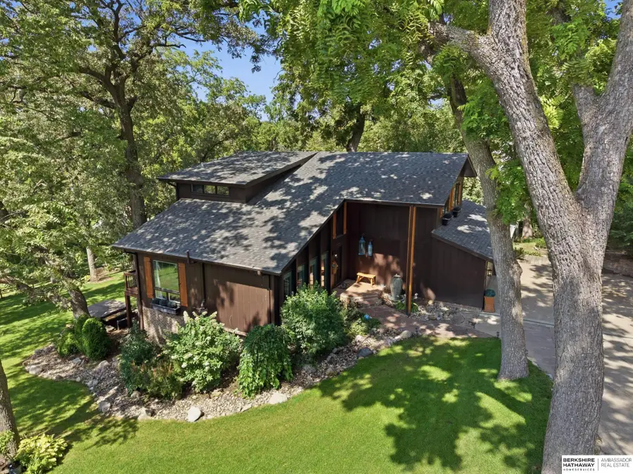 21823 Hillandale Road, Omaha, NE 68022 - #2
