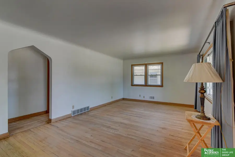 7517 Erskine Street, Omaha, NE 68134 - #3
