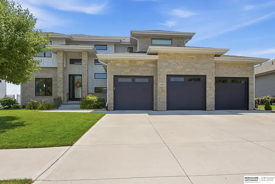 21519 Grover Street, Elkhorn, NE 68022 - #2