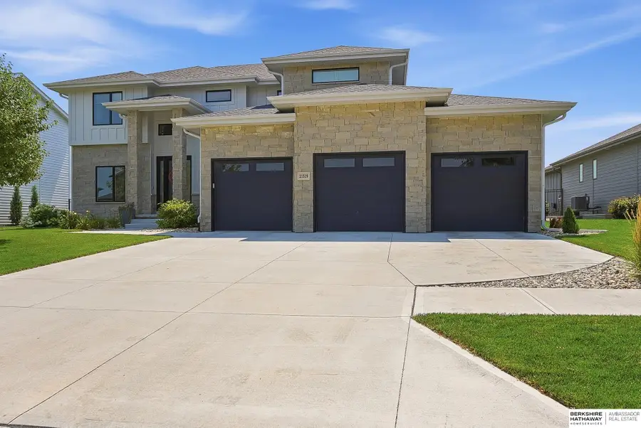 21519 Grover Street, Elkhorn, NE 68022 - #3