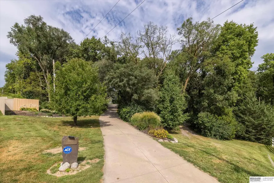 6610 Garvin Street, Omaha, NE 68152 - #3