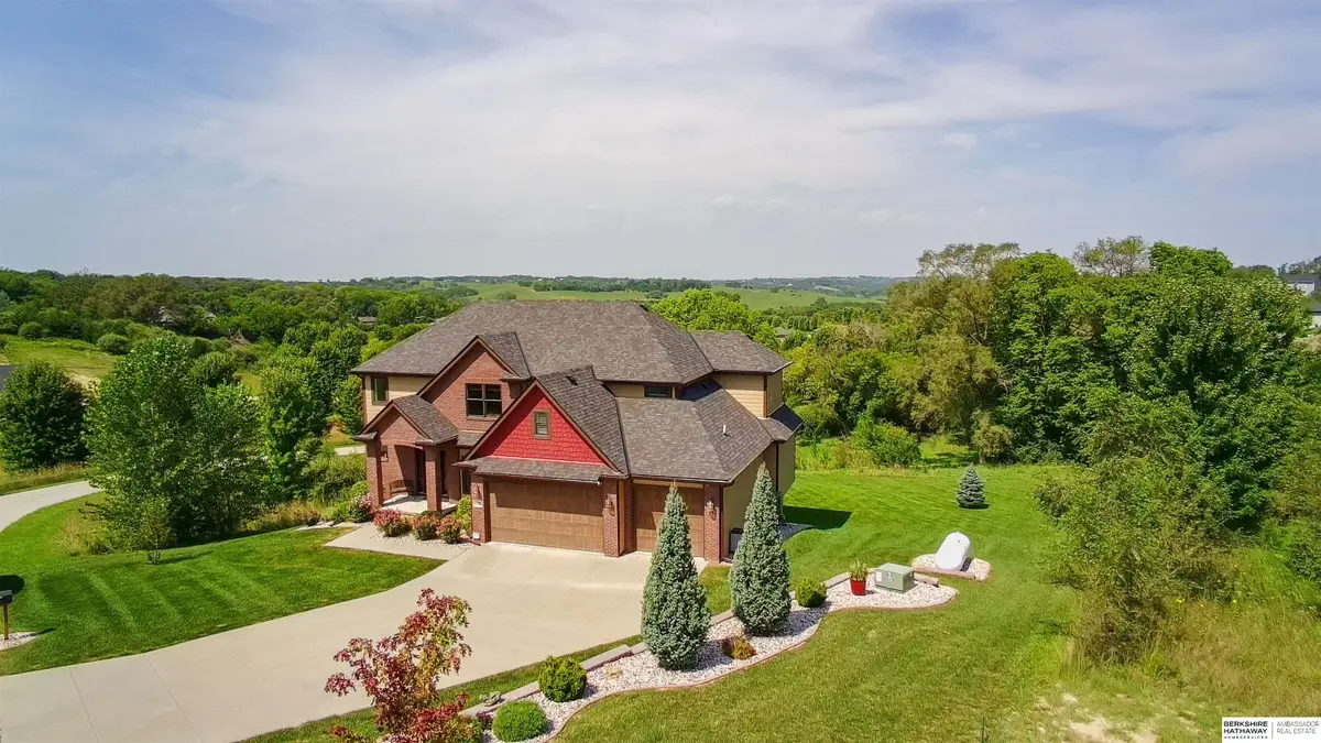 5705 Glen Oaks Drive, Fort Calhoun, NE 68023 - #1