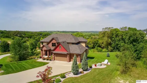 5705 Glen Oaks Drive, Fort Calhoun, NE 68023