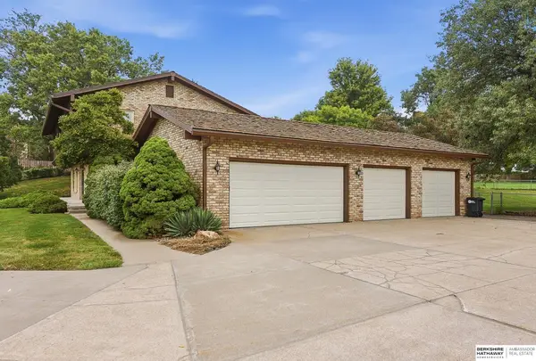 13930 Arbor Circle, Omaha, NE 68144