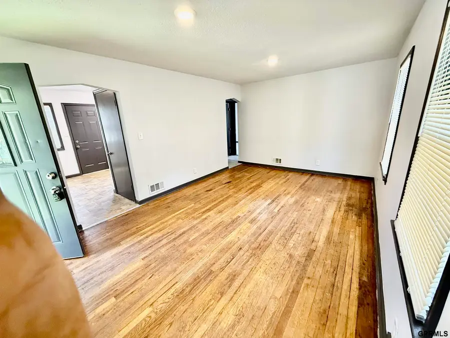4018 N 42 Street, Omaha, NE 68111 - #3