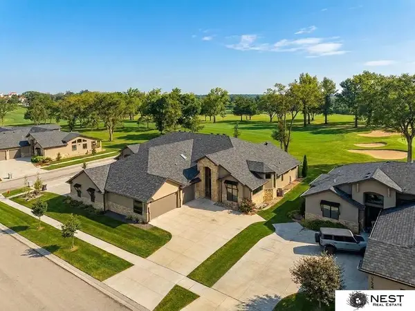 9716 Casa Colina Court, Lincoln, NE 68520