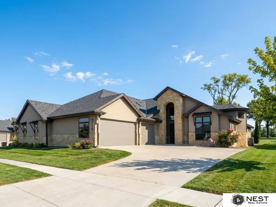 9716 Casa Colina Court, Lincoln, NE 68520 - #2