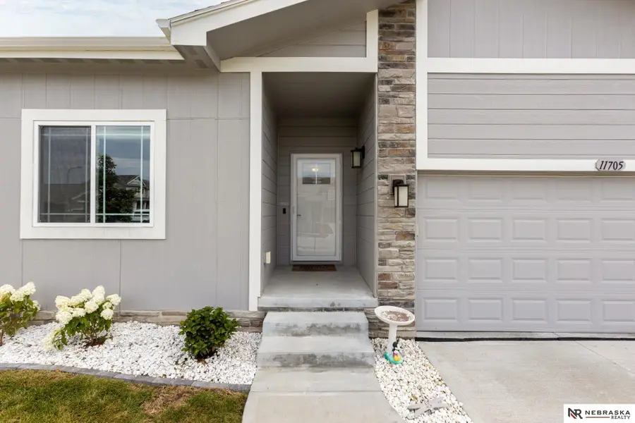 11705 S 113th Street, Papillion, NE 68046 - #3