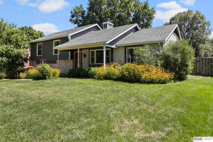 7821 Lake Street, Lincoln, NE 68506 - #2
