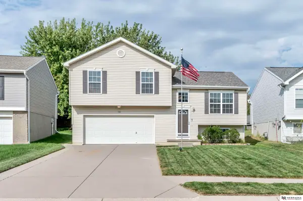 7418 N 108th Street, Omaha, NE 68142