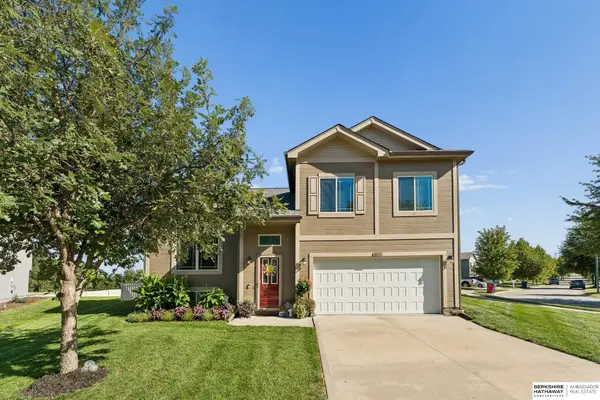 8051 N 144th Avenue Circle, Bennington, NE 68007