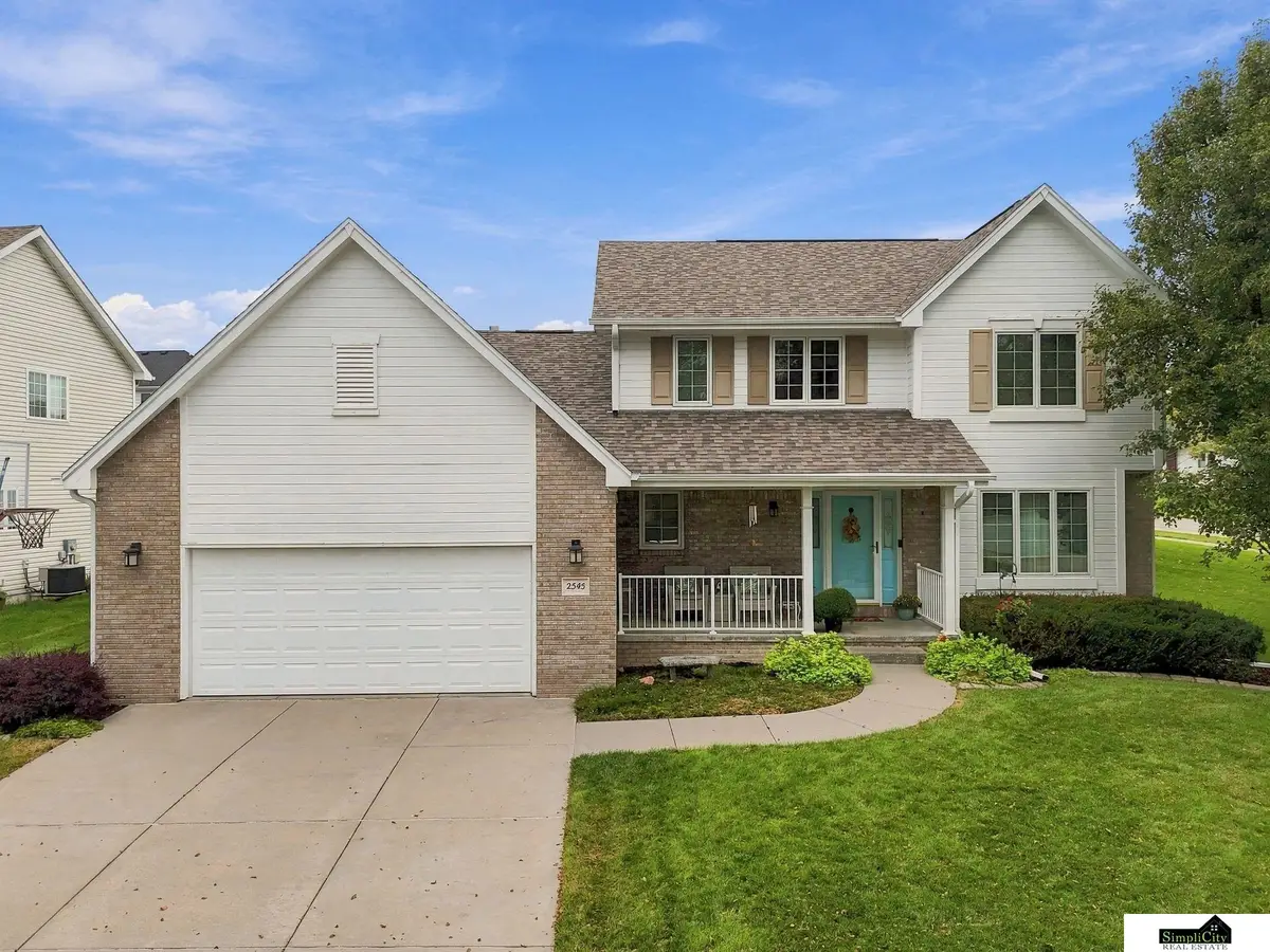 2545 Nancy Drive, Lincoln, NE 68507 - #1