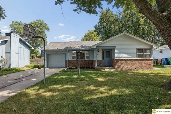 6615 S 86 Street, Ralston, NE 68127