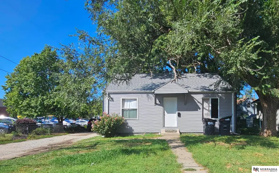 2710 Ellison Avenue, Omaha, NE 68111 - #2