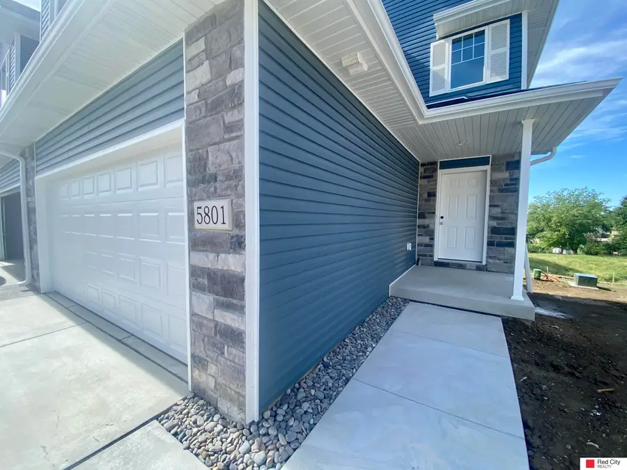 5801 Holmstrom Court, Lincoln, NE 68516 - #2