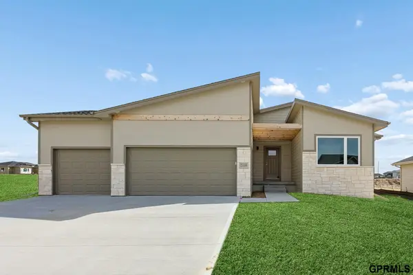 21109 Jessie Avenue, Elkhorn, NE 68022