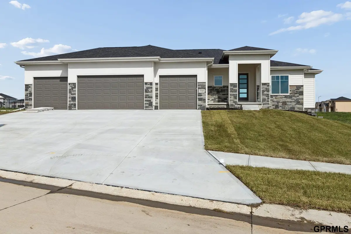 5705 N 197 Avenue, Elkhorn, NE 68022 - #1