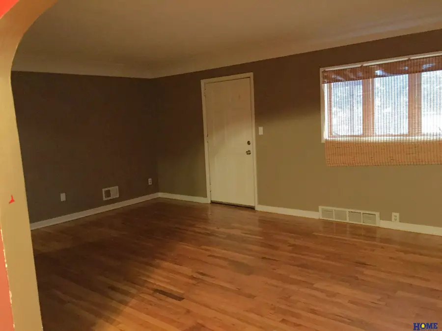 4715 Pawnee Street, Lincoln, NE 68506 - #2