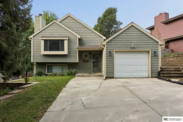8015 Weber Plaza, Omaha, NE 68122