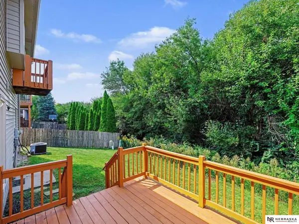 8924 N 83rd Avenue, Omaha, NE 68122