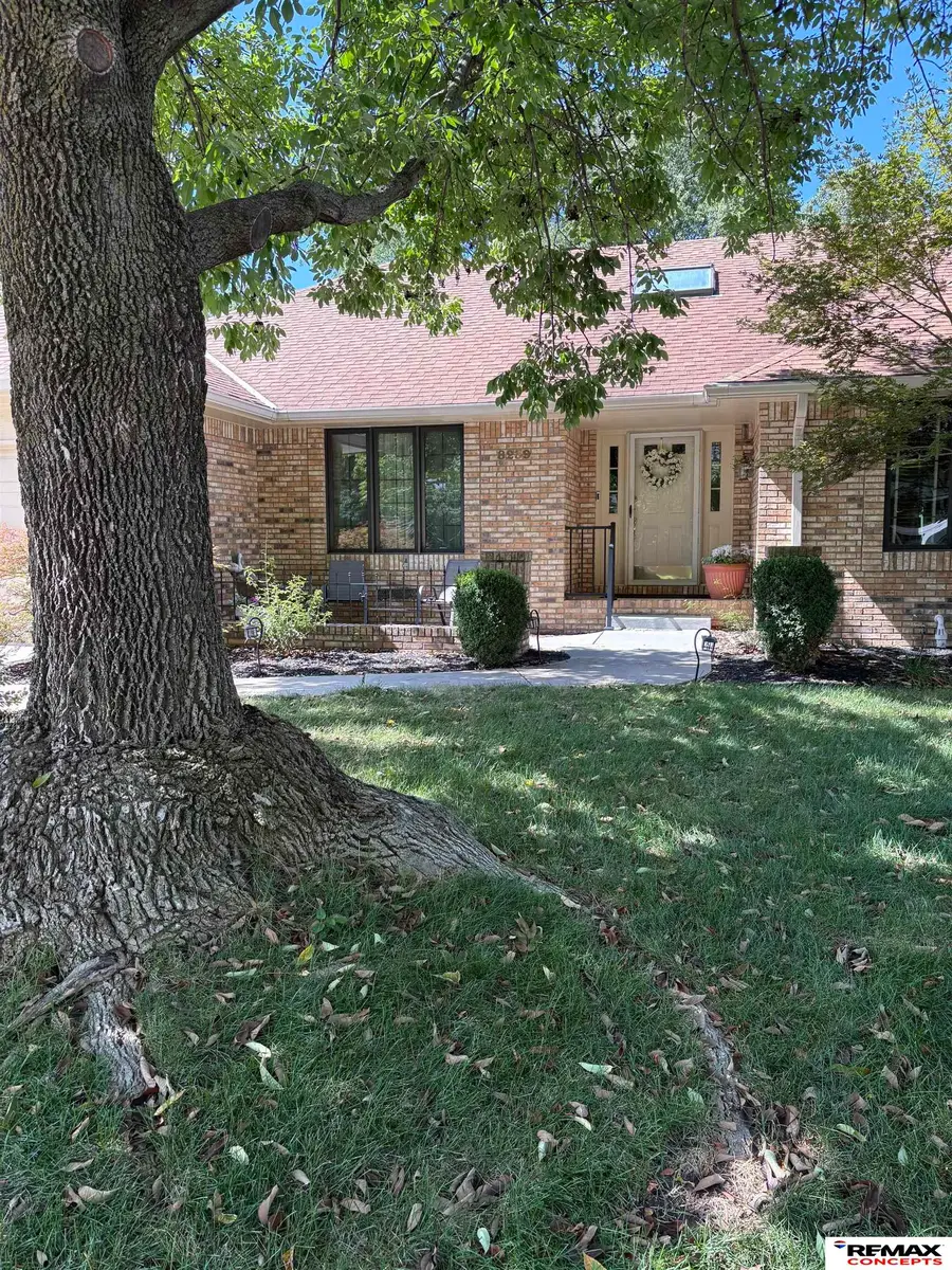 8239 Dorset Drive, Lincoln, NE 68510 - #2