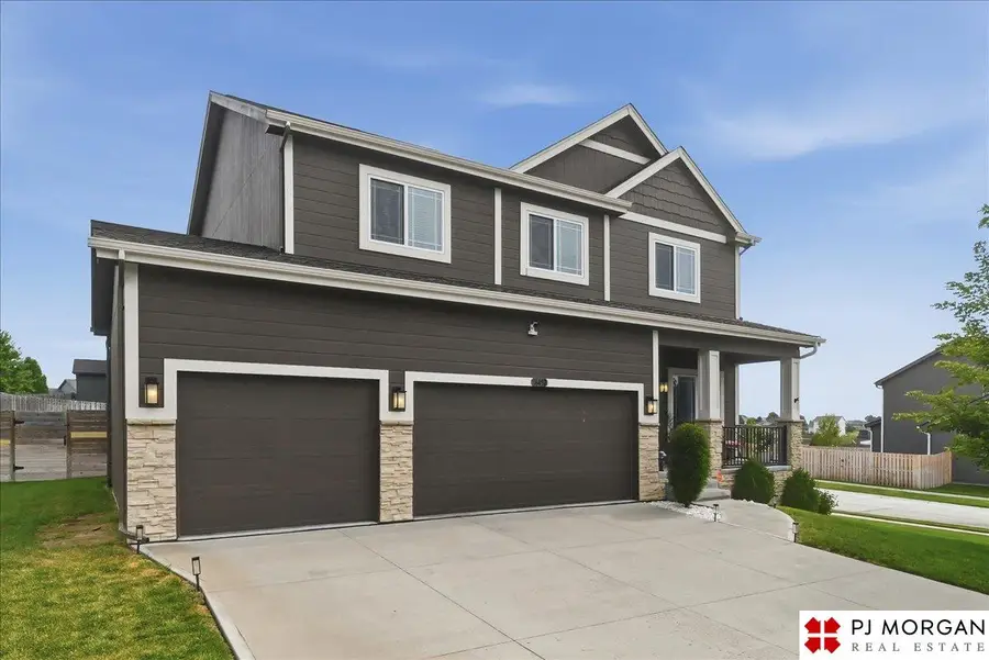16452 Whitmore Street, Bennington, NE 68007 - #2