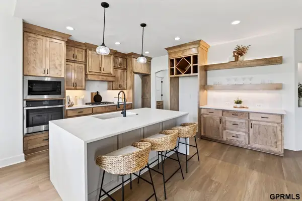 18316 Acorn Drive, Gretna, NE 68028