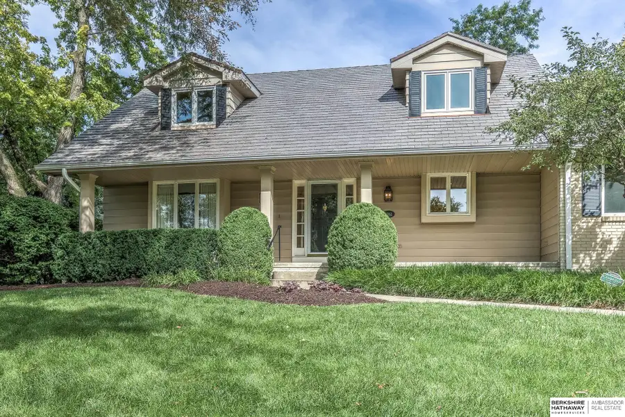9962 Harney Pkwy N, Omaha, NE 68114 - #2