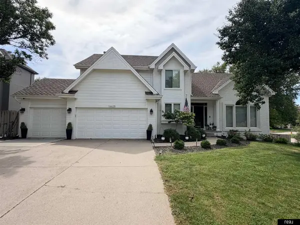 16625 Elm Street, Omaha, NE 68130
