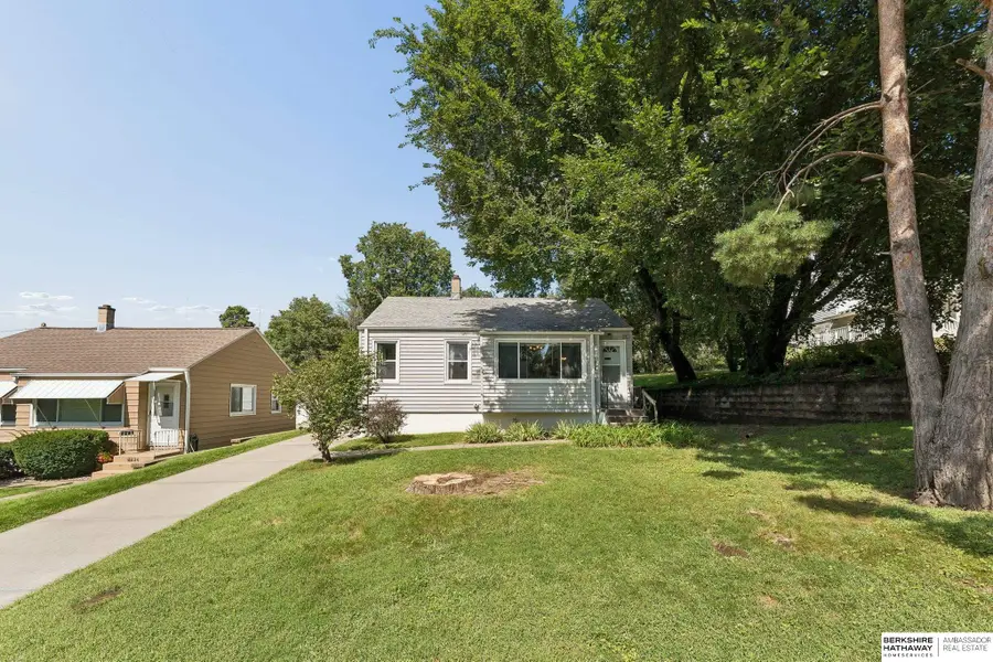 6630 Evans Street, Omaha, NE 68104 - #2