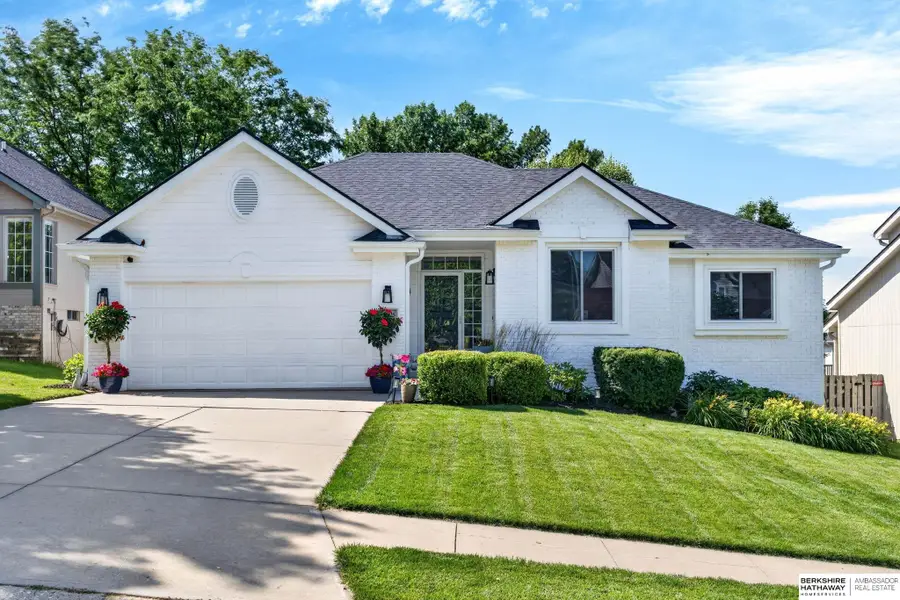 16525 Yort Avenue, Omaha, NE 68116 - #2