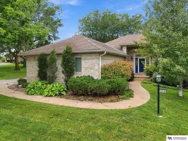 9210 Pioneer Court, Lincoln, NE 68520