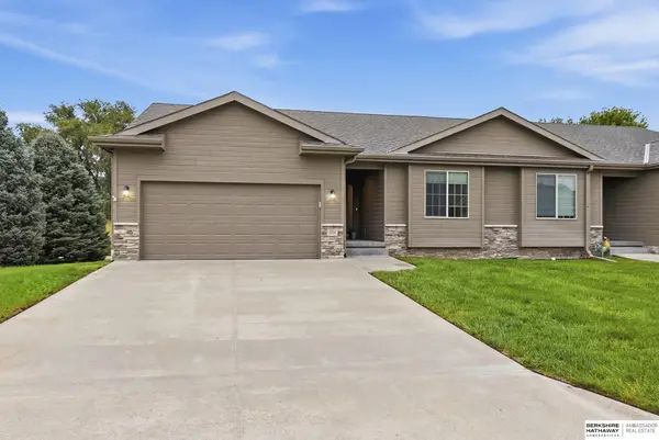 3034 Lakeside Drive, Plattsmouth, NE 68048