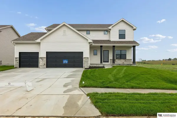 12406 S 89th Avenue, Papillion, NE 68046