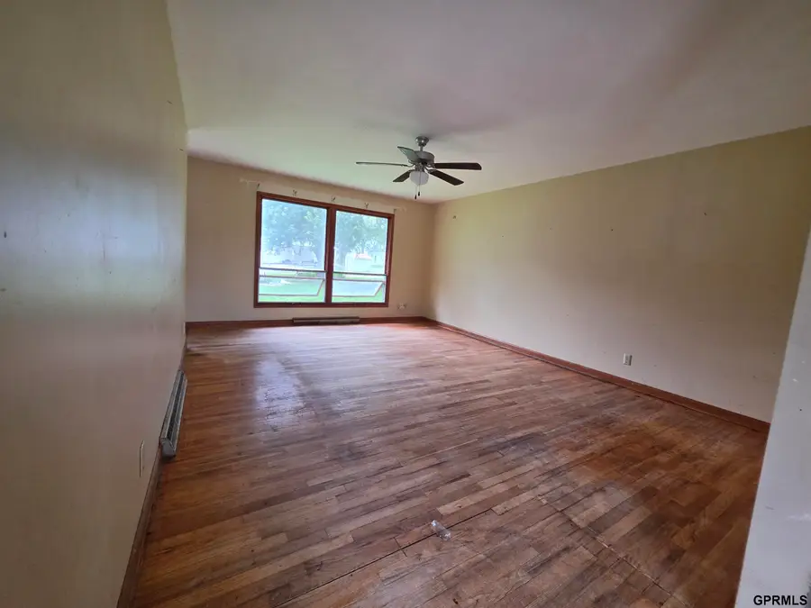 612 E Elm Street, Sutton, NE 68979 - #2