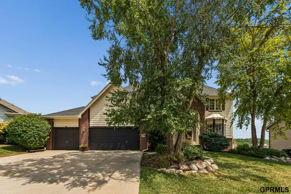 7823 N 156th Avenue, Bennington, NE 68007
