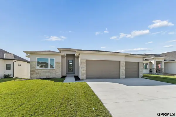 5540 N 213 Avenue, Elkhorn, NE 68022
