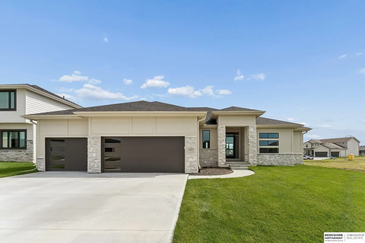 6207 N 209th Street, Elkhorn, NE 68022 - #1