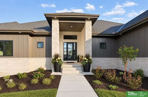 3538 S 210th Avenue, Elkhorn, NE 68022
