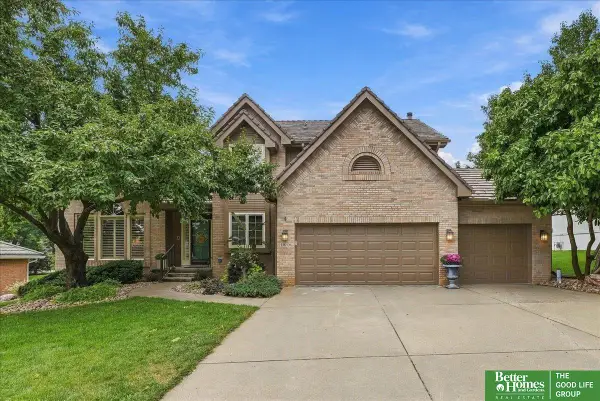1816 N 129 Circle, Omaha, NE 68154