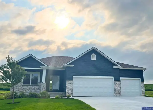 5006 Kestrel Parkway, Elkhorn, NE 68022