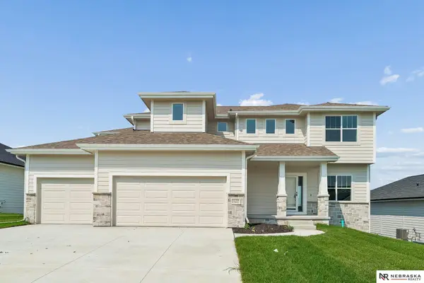 12104 S 109th Street, Papillion, NE 68046