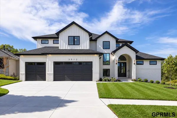 3912 S 213 Avenue, Elkhorn, NE 68022
