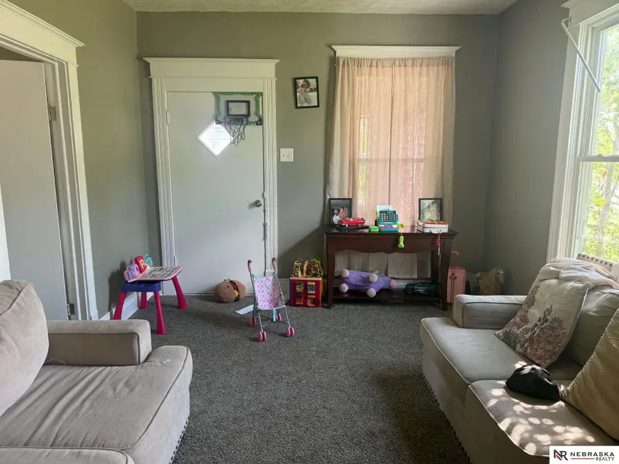 2540 Washington Street, Omaha, NE 68107 - #3
