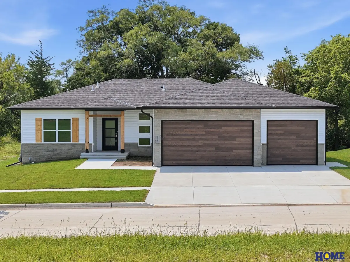 8121 Kallum Drive, Lincoln, NE 68516 - #1