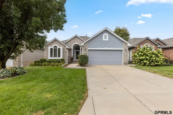 10012 S 172nd Circle, Omaha, NE 68136