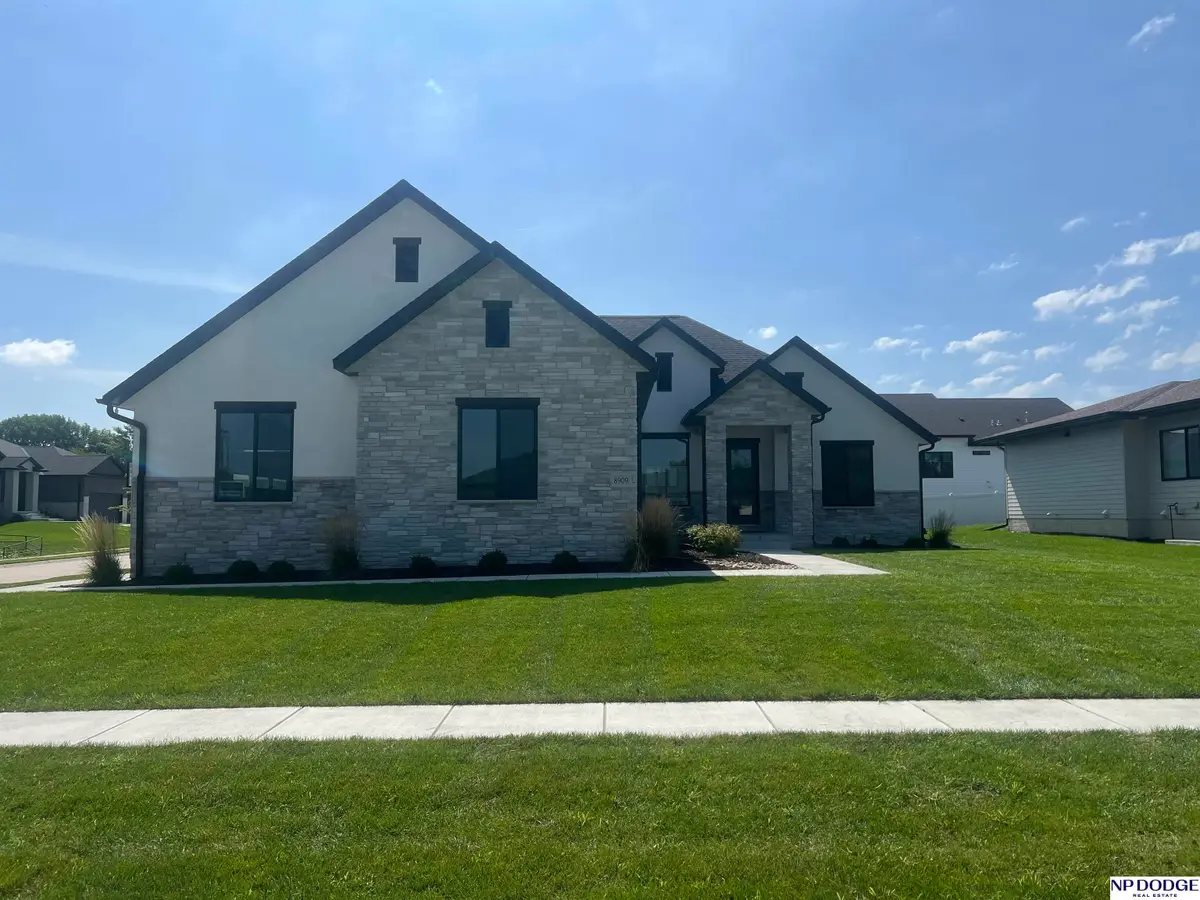 8909 Appaloosa Lane, Lincoln, NE 68520 - #1